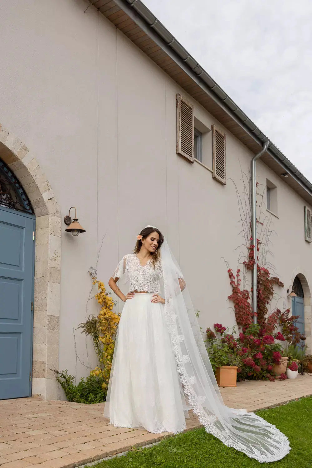 VOILE DE MARIÉE BORDURE LARGE EN DENTELLE FRANÇAISE TRUDI WD81 Novias