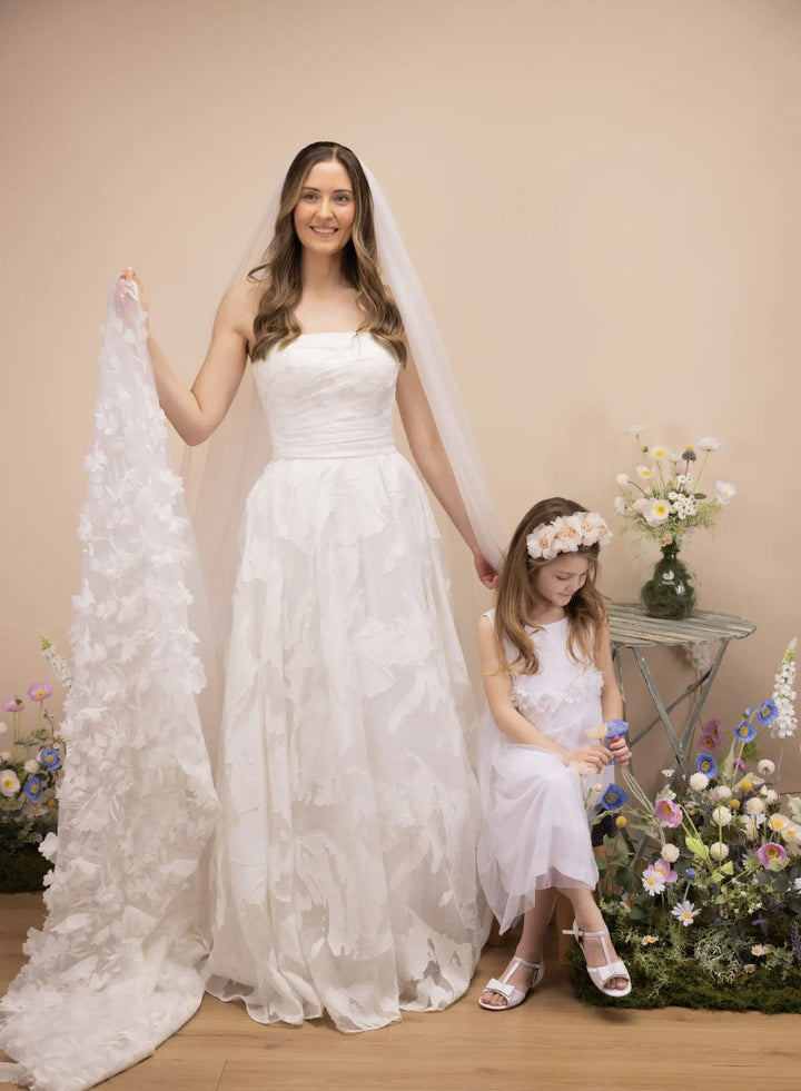 VOILE DE MARIÉE CATHÉDRALE 300 CM À FLEURS 3D – VOILE COUTURE D’EXCEPTION | PBV9083 THE PERFECT BRIDAL COMPANY