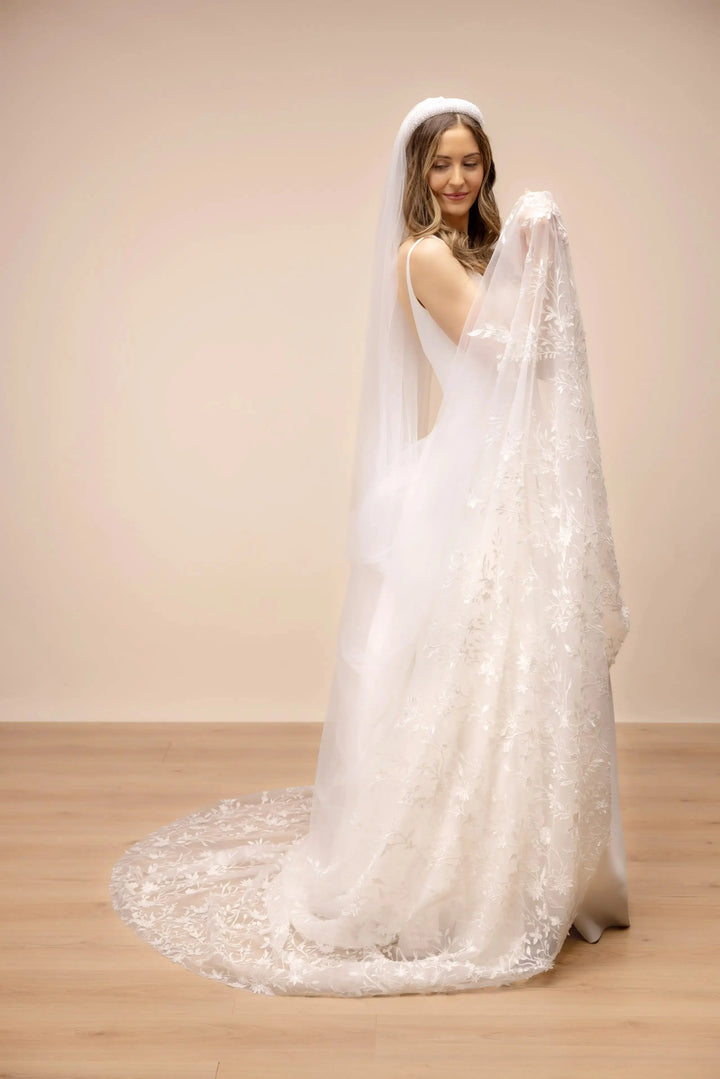 VOILE DE MARIÉE CATHÉDRALE 300 CM BRODÉ FEUILLAGE – INSPIRATION BOTANIQUE | PBV9085 THE PERFECT BRIDAL COMPANY