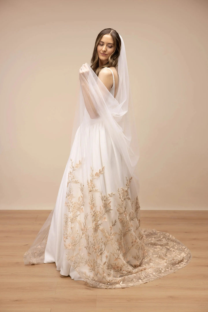 VOILE DE MARIÉE CATHÉDRALE 300 CM BRODÉ FEUILLAGE – INSPIRATION BOTANIQUE | PBV9085 THE PERFECT BRIDAL COMPANY