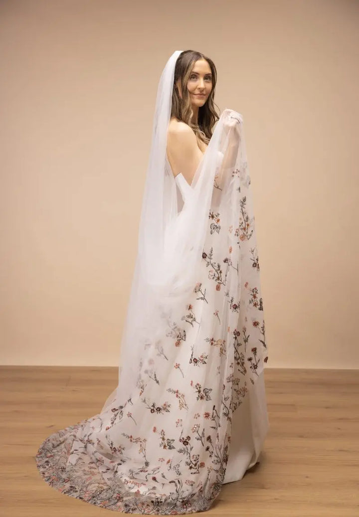 VOILE DE MARIÉE CATHÉDRALE 300 CM EN TULLE IVOIRE & BRODERIES FLORALES - PBV9084 THE PERFECT BRIDAL COMPANY