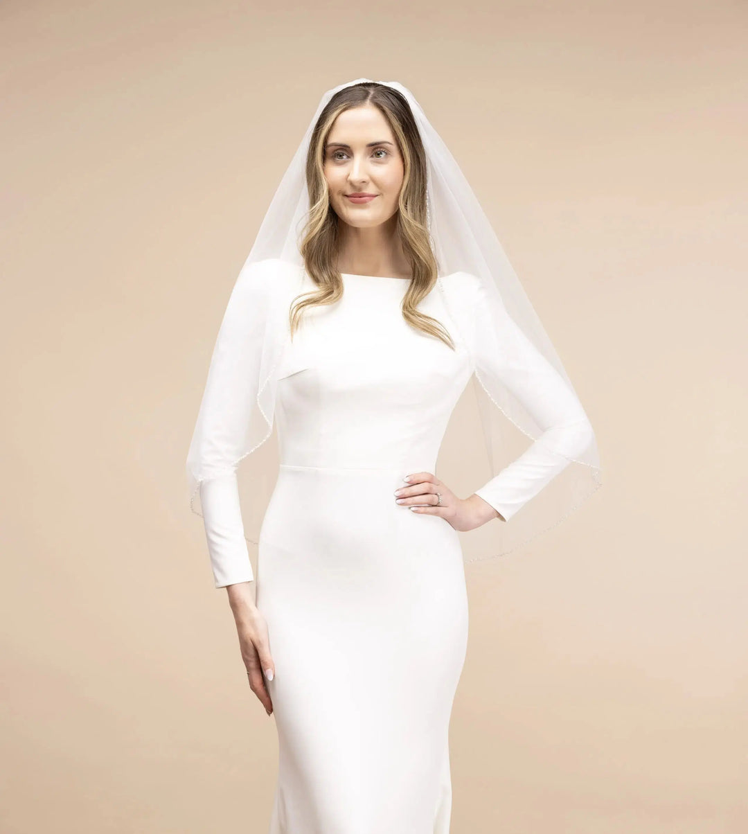 VOILE DE MARIÉE COURT 90 CM EN TULLE IVOIRE À BORDURE PERLES & CRISTAUX | PBV9024 THE PERFECT BRIDAL COMPANY