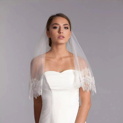 VOILE DE MARIÉE COURT EN DENTELLE FRANÇAISE CAITLIN WK28 Novias