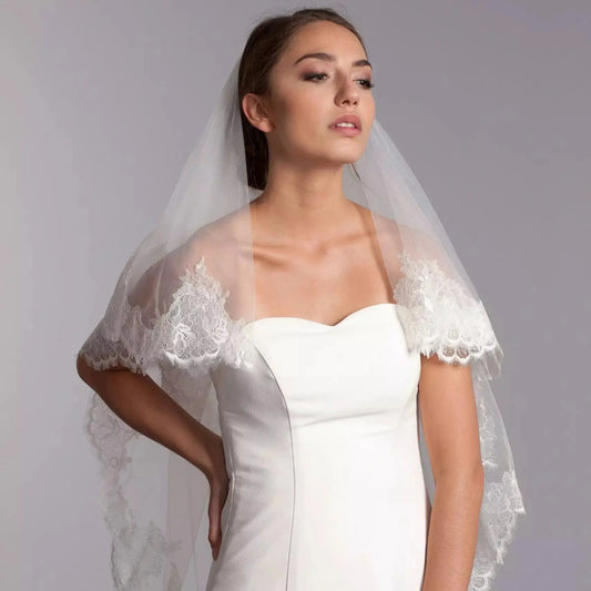 VOILE DE MARIÉE COURT EN DENTELLE FRANÇAISE CLOTILDE WK34 Novias