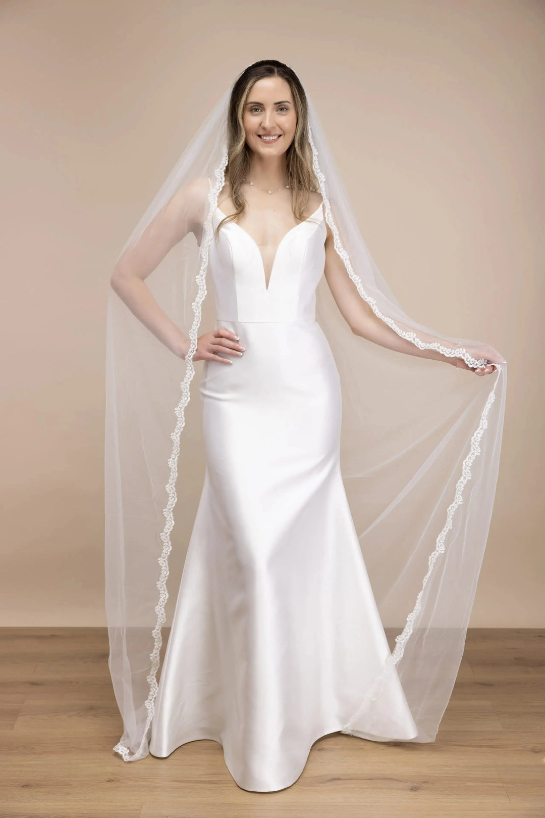 VOILE DE MARIÉE EN TULLE IVOIRE À BORDURE DENTELLE CORDÉE – 90 CM OU 245 CM | PBV9007 THE PERFECT BRIDAL COMPANY