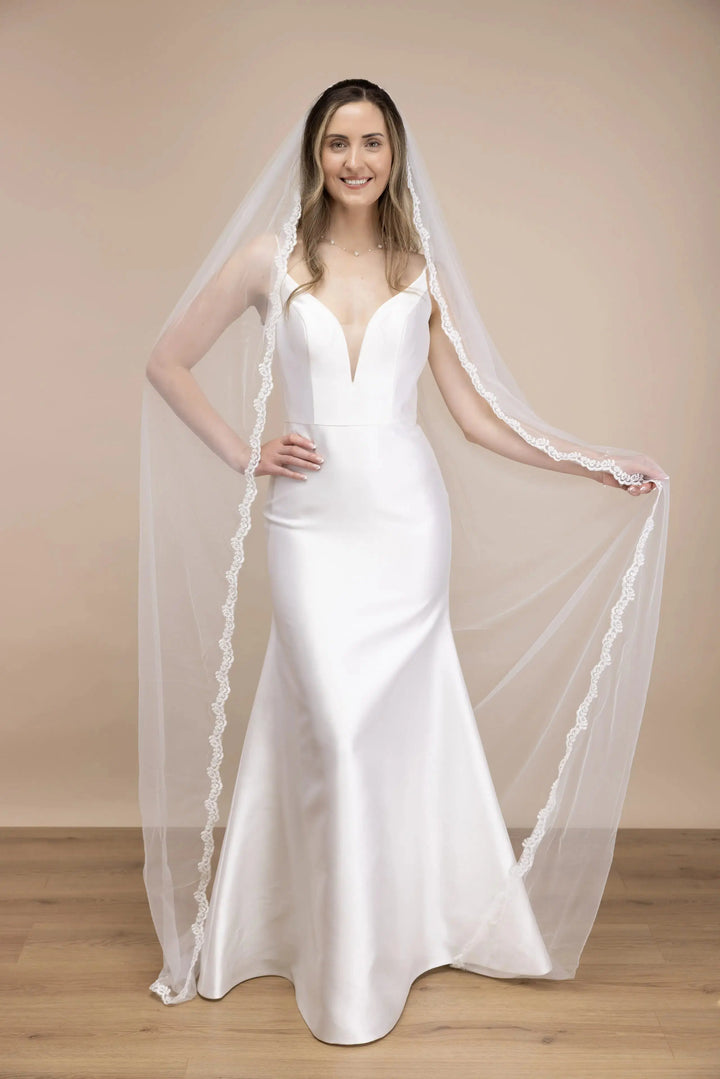 VOILE DE MARIÉE EN TULLE IVOIRE À BORDURE DENTELLE CORDÉE – 90 CM OU 245 CM | PBV9007 THE PERFECT BRIDAL COMPANY