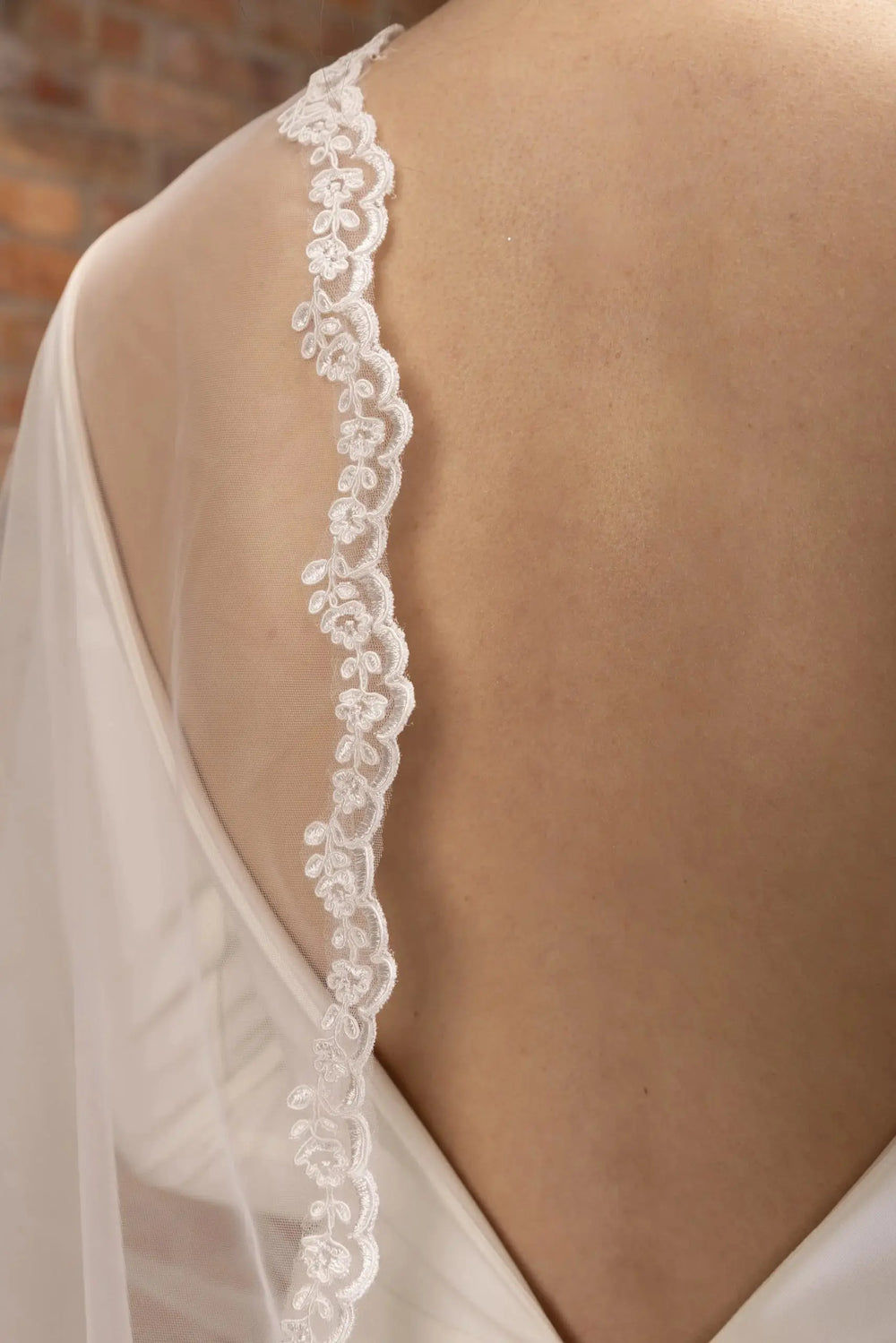 VOILE DE MARIÉE EN TULLE IVOIRE À BORDURE DENTELLE CORDÉE – 90 CM OU 245 CM | PBV9007 THE PERFECT BRIDAL COMPANY