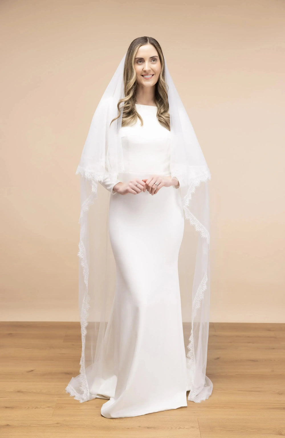 VOILE DE MARIÉE LONG 300 CM EN TULLE IVOIRE & DENTELLE FESTONNÉE – PBV9089 THE PERFECT BRIDAL COMPANY