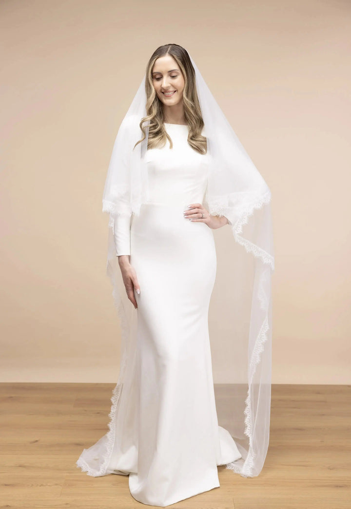 VOILE DE MARIÉE LONG 300 CM EN TULLE IVOIRE & DENTELLE FESTONNÉE – PBV9089 THE PERFECT BRIDAL COMPANY