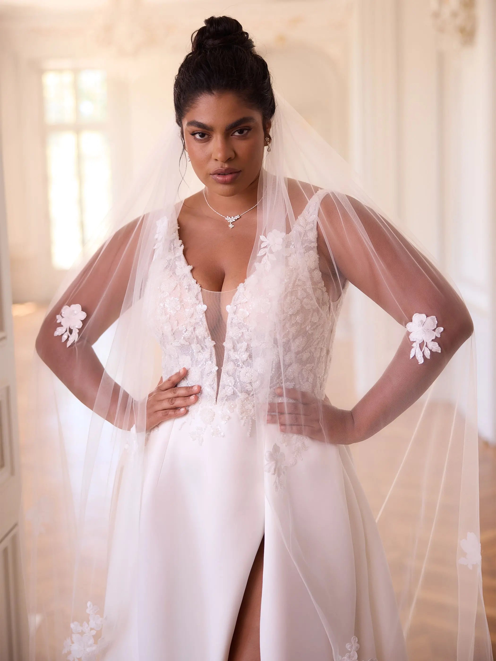 VOILE DE MARIÉE LONG S529 AVEC APPLICATIONS DE DENTELLE – 250 CM Bianco Evento