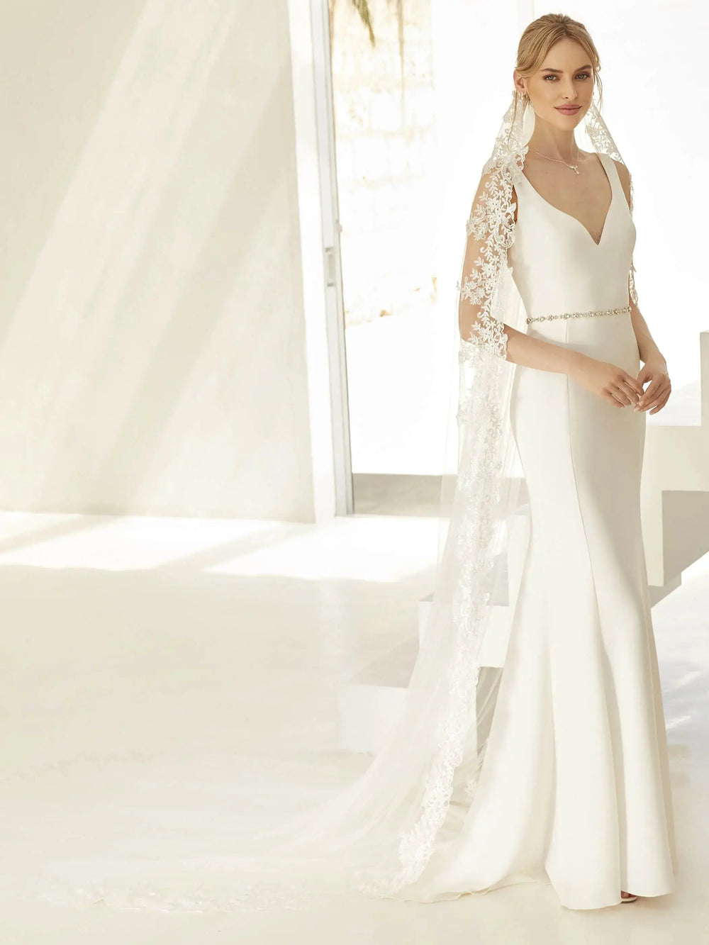VOILE DE MARIÉE S420 EN TULLE IVOIRE 300 CM AVEC DENTELLE PERLÉE Bianco Evento