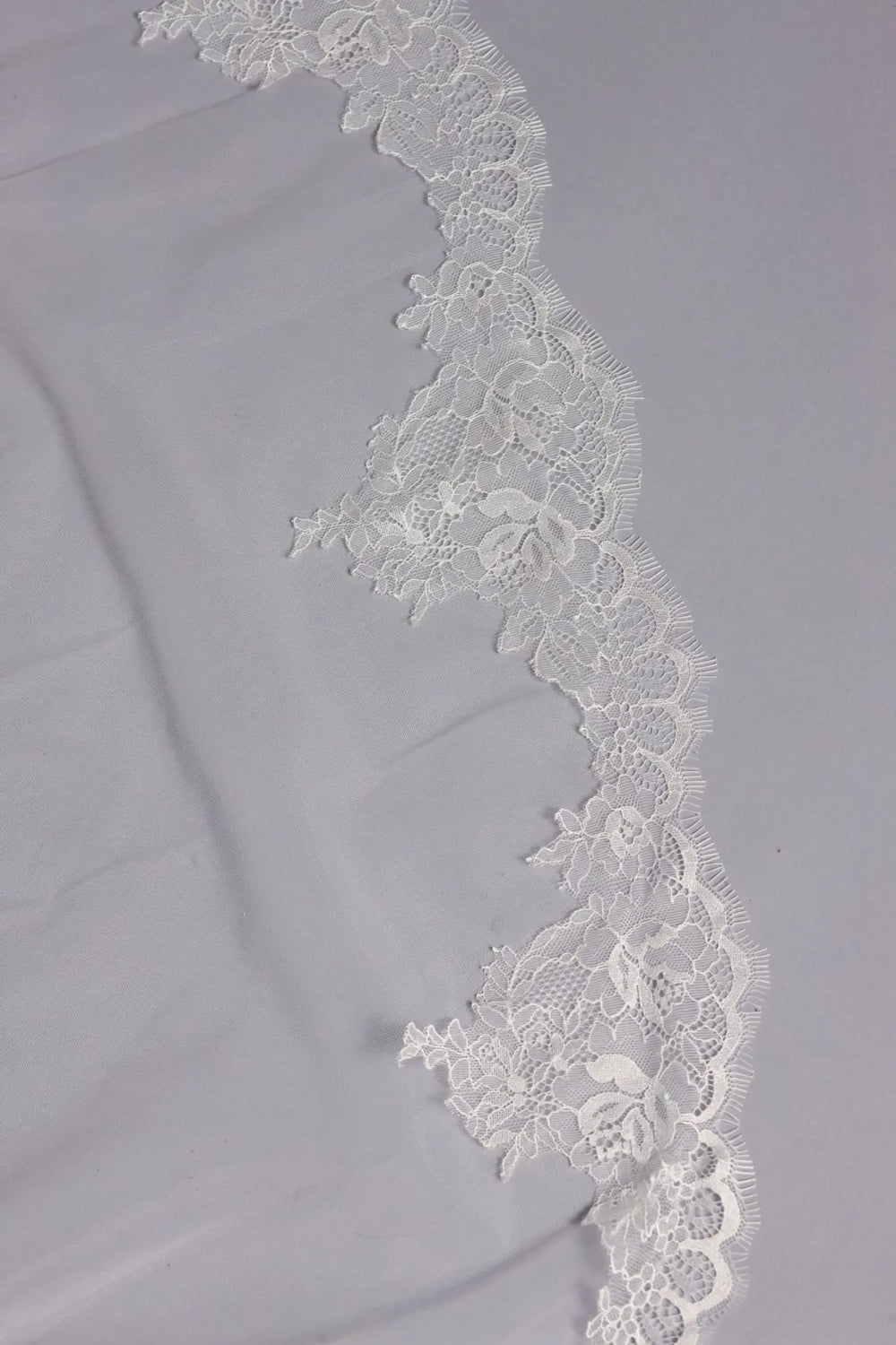 VOILE MARIÉE CATHÉDRALE DENTELLE FRANÇAISE 270 CM – DASANTA WD36 Novias