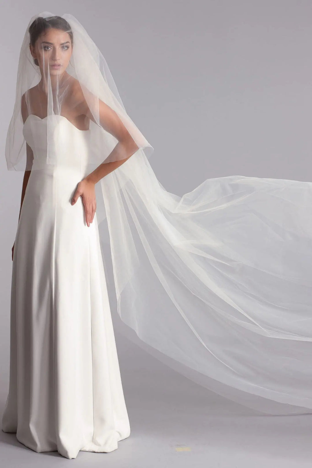 VOILE MARIÉE CATHÉDRALE DEUX COUCHES AVEC RABAT IVOIRE 270 CM – WD10 Novias