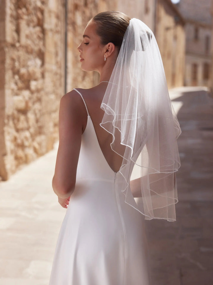 VOILE MARIÉE COURT S494 TULLE PAILLETÉ & PERLES DE VERRE – AVEC RABAT BIANCO EVENTO