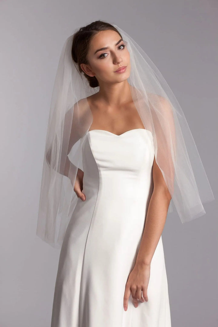 VOILE MARIÉE COURT SIMPLE TULLE IVOIRE – CORA W4 Novias