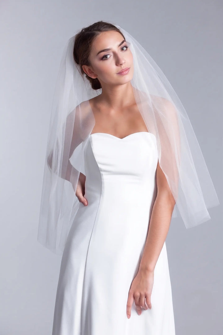 VOILE MARIÉE COURT SIMPLE TULLE IVOIRE – CORA W4 Novias