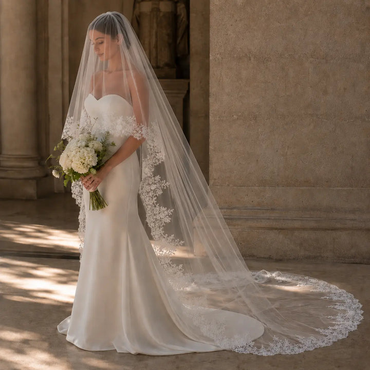 VOILE MARIÉE DEBORAH WD17 LARGE BORDURE DENTELLE FRANÇAISE – RABAT 80 CM & 300 CM Novias
