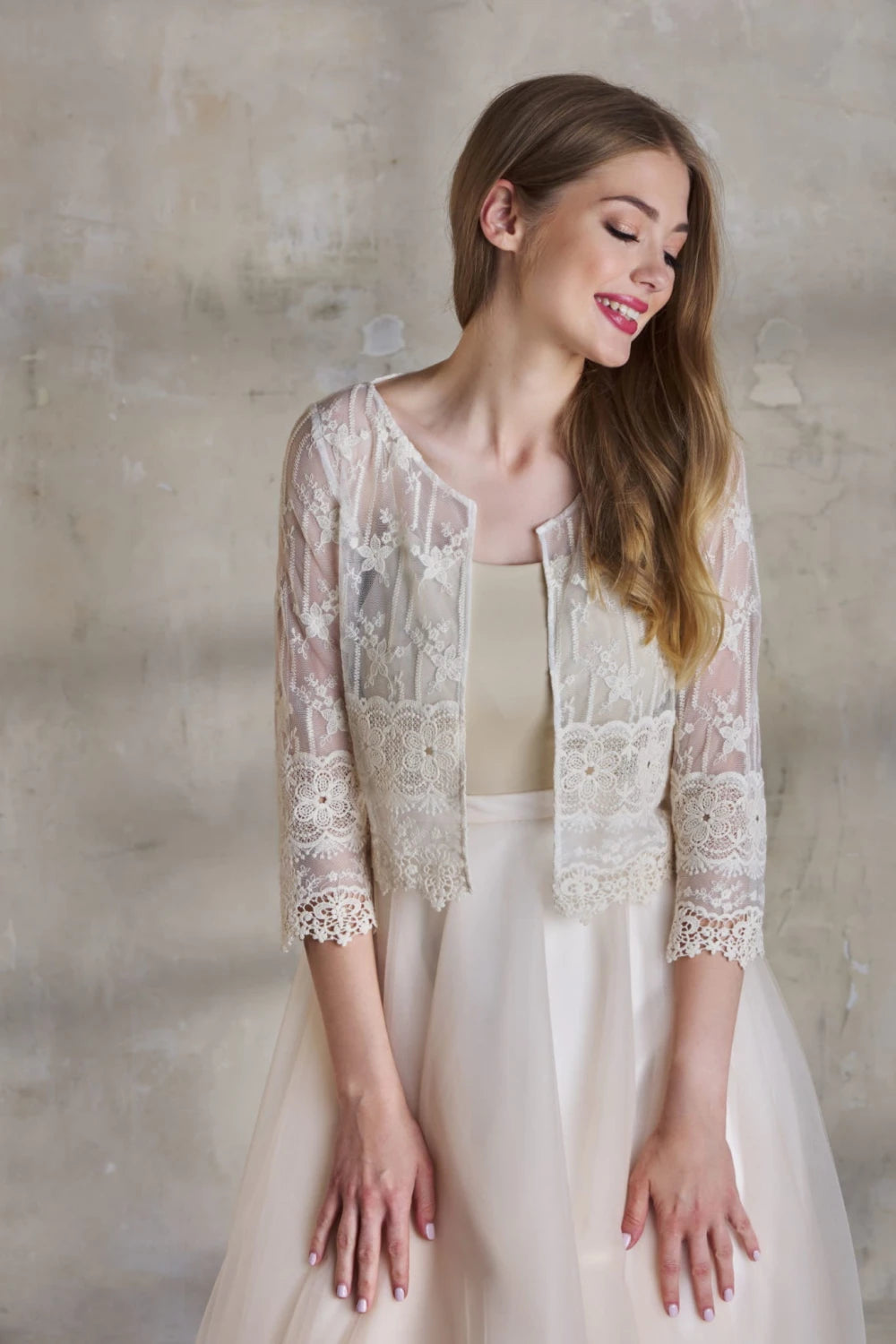 Veste de mariée Ginger BK83 dentelle de coton bohème beige Novias vue 2