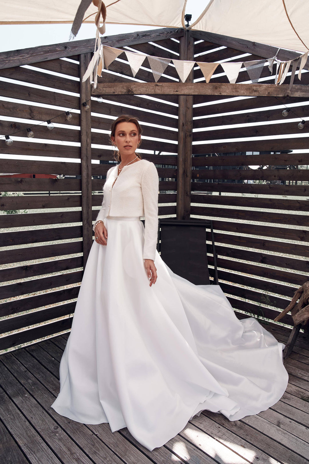 Gilet de mariée en maille mohair, boutons perle fermés