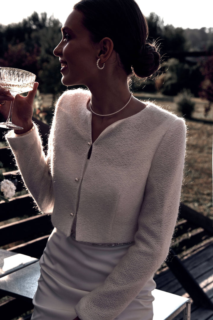 Gilet de mariée en maille mohair ivoire pour la cérémonie