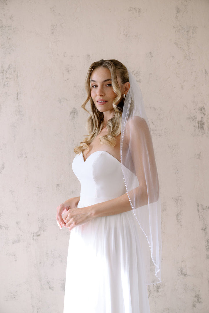 Voile de mariée Clarisse 100 cm, bordure perlée, photo 3