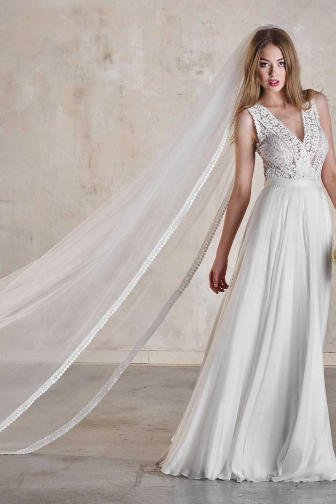 Voile de mariée Dagmar WD57 porté, dentelle géométrique
