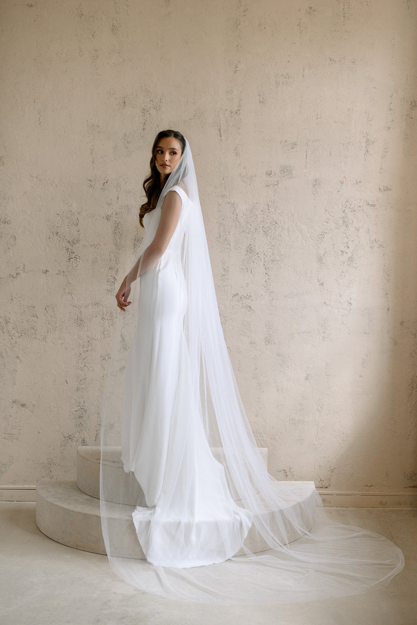 Voile de mariée Esmea 300 cm, demi-perles, vue de profil