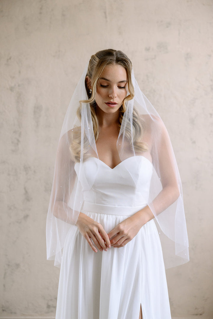 Voile de mariée Evelis 92 cm, demi-perles, vue de face