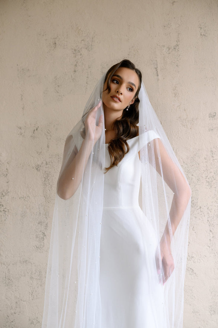 Voile de mariée Isola 300 cm, visage et voile en tulle souple