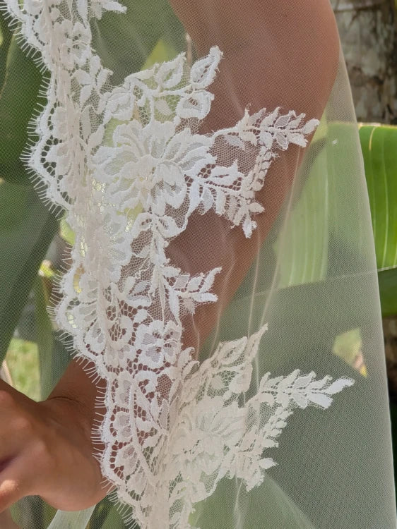 Voile de mariée Ophiria WD124, gros plan sur la dentelle florale