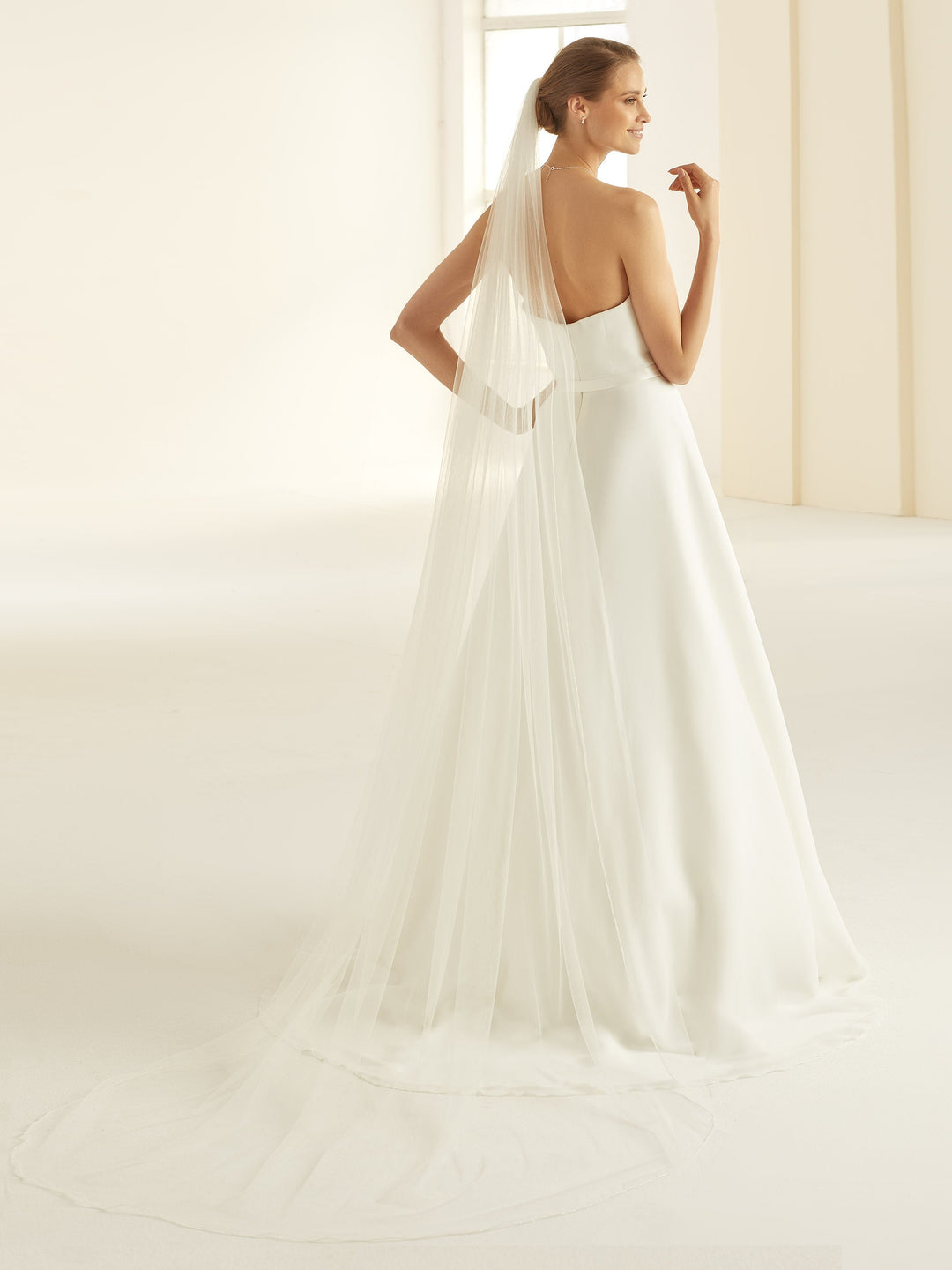 Voile de mariée cathédrale 250 cm en tulle souple ivoire à bordure de sequins carrés S310 Bianco Evento