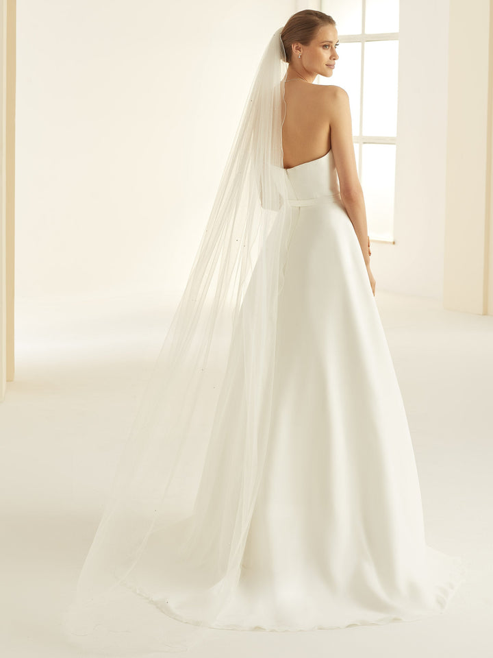 Voile de mariée chapelle 220 cm en tulle souple ivoire semé de 39 cristaux à bord rouloté S321 Bianco Evento