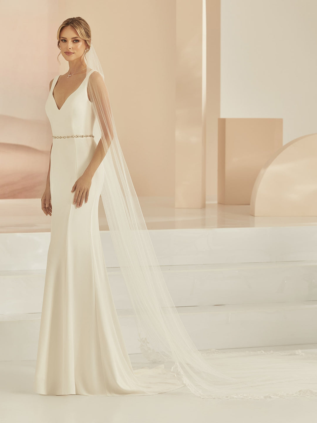 Voile de mariée cathédrale 300 cm en tulle souple ivoire bordé de dentelle S406 Bianco Evento