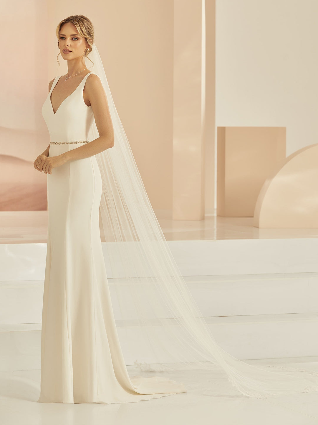 Voile de mariée cathédrale 300 cm en tulle souple ivoire à appliques de dentelle S416 Bianco Evento