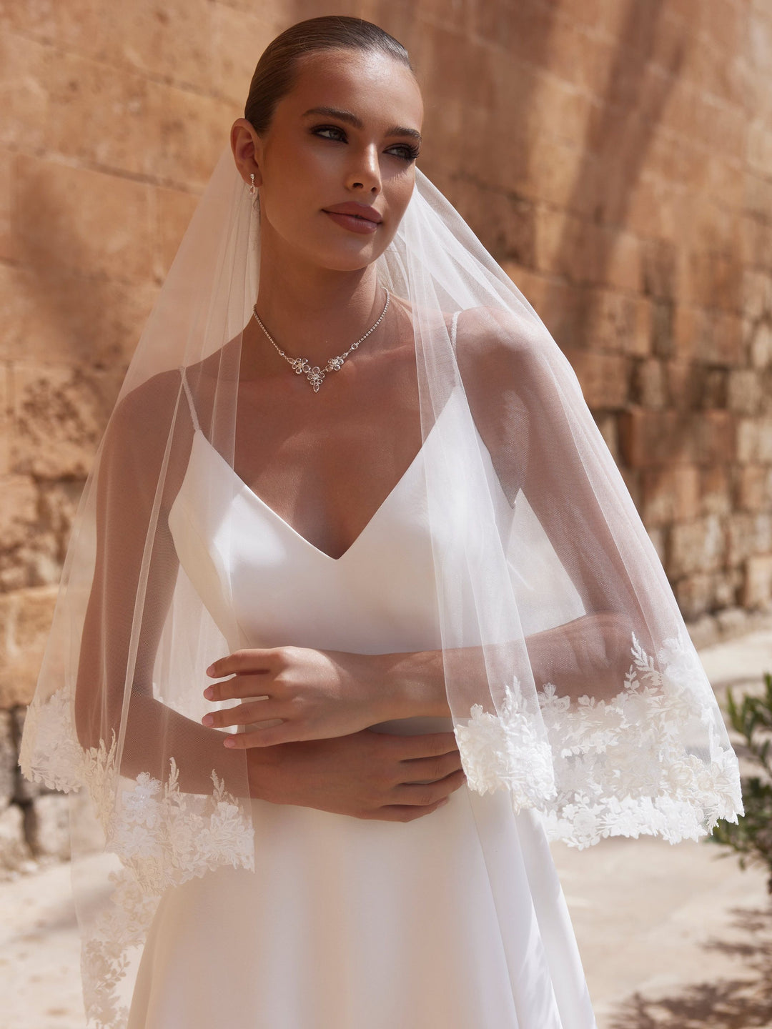 Voile de mariée S492 – deux couches avec rabat, bordure dentelle, 250 cm BIANCO EVENTO