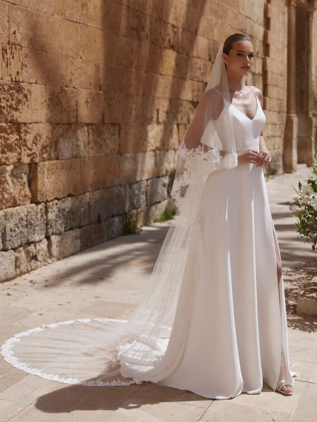 Voile de mariée S492 – deux couches avec rabat, bordure dentelle, 250 cm BIANCO EVENTO
