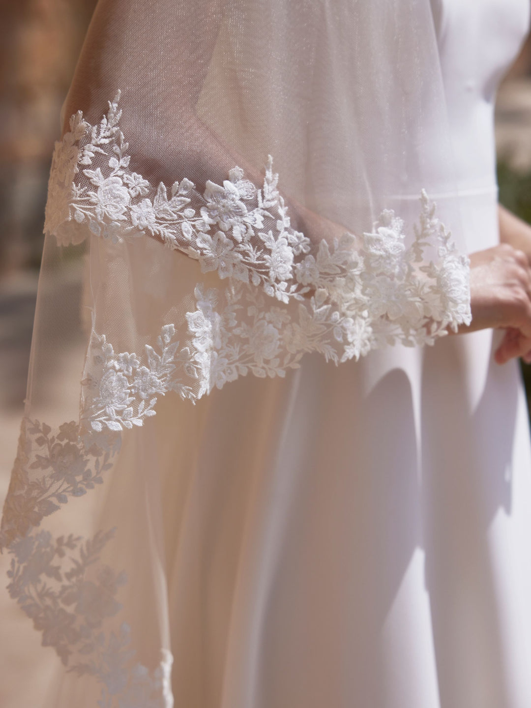Voile de mariée S492 – deux couches avec rabat, bordure dentelle, 250 cm BIANCO EVENTO