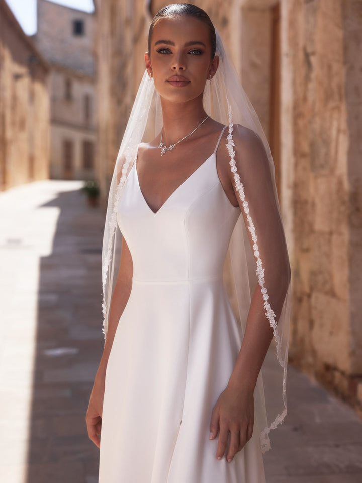 Voile de mariée S508 – tulle doux, bordure dentelle, 110 cm BIANCO EVENTO