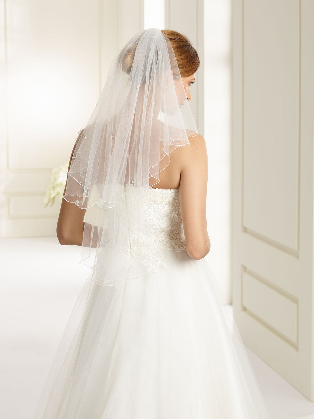 Voile de mariée court à rabat 80 cm à bordure festonnée ivoire ou blanc S72 Bianco Evento