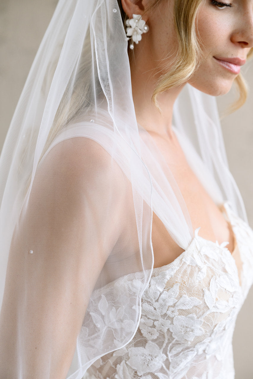 Voile de mariée Selvara 92 cm, gros plan, détail des cristaux