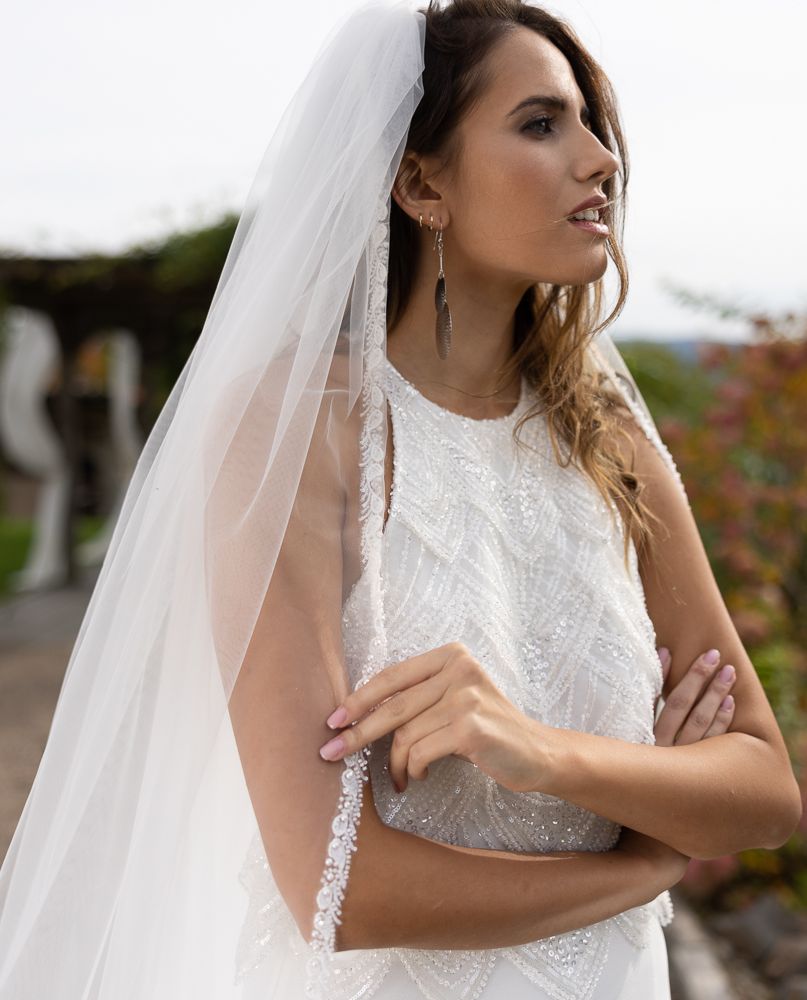 Voile de mariée Timona WD82 porté, dentelle perlée
