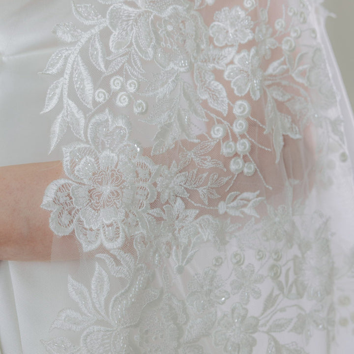 Voile de mariée bordure dentelle perlée PBV9097 – détail – The Perfect Bridal Company