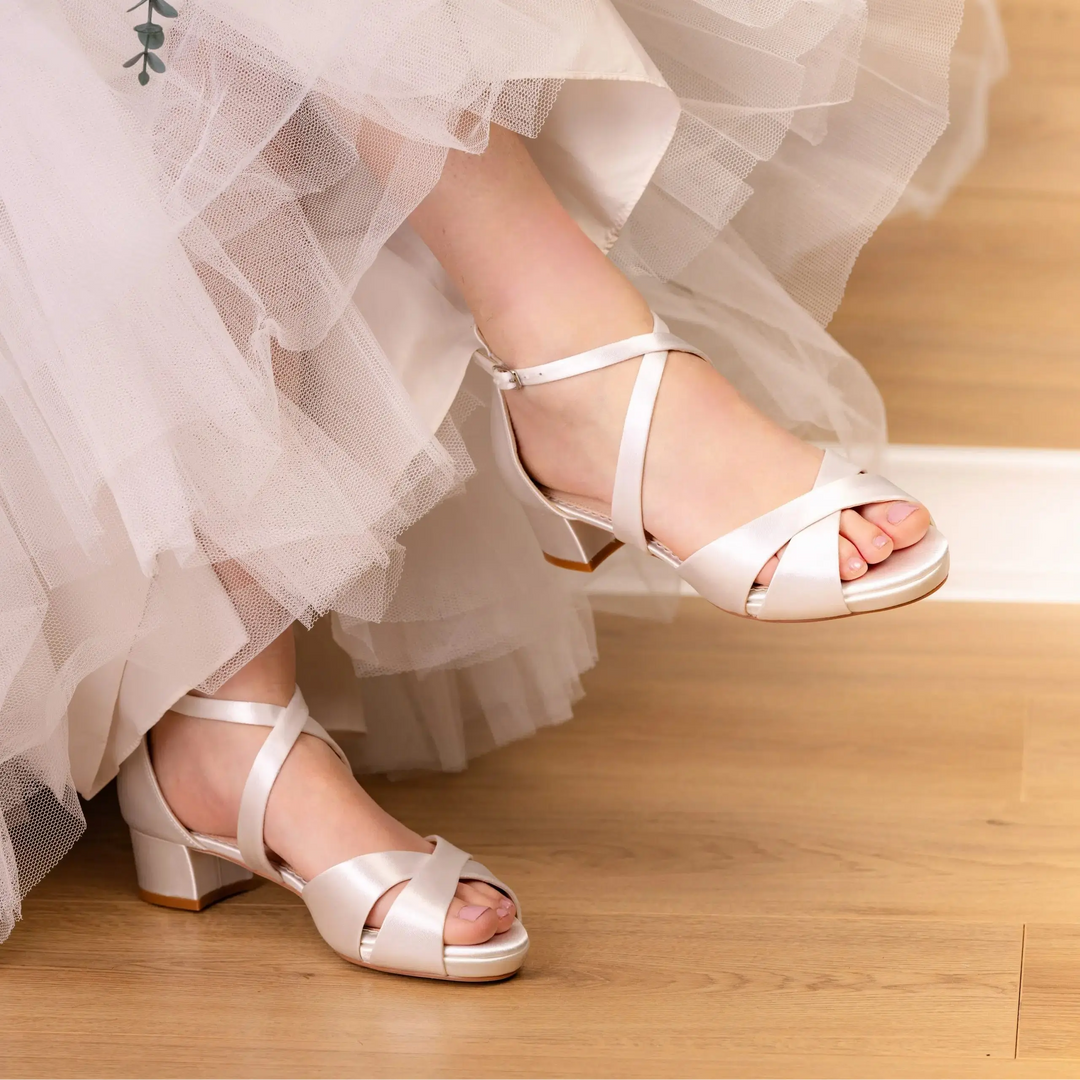 WINNIE – SANDALES DE MARIÉE SATIN IVOIRE | TALON 38 MM & PLATEFORME INTÉGRÉE THE PERFECT BRIDAL COMPANY