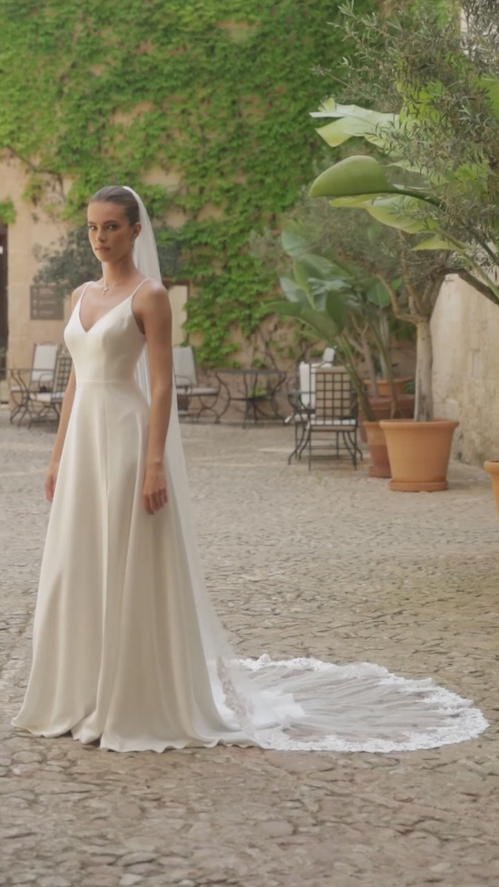 VOILE DE MARIÉE S514 – LONGUEUR CATHÉDRALE 280 CM AVEC BORDURE DENTELLE 3D