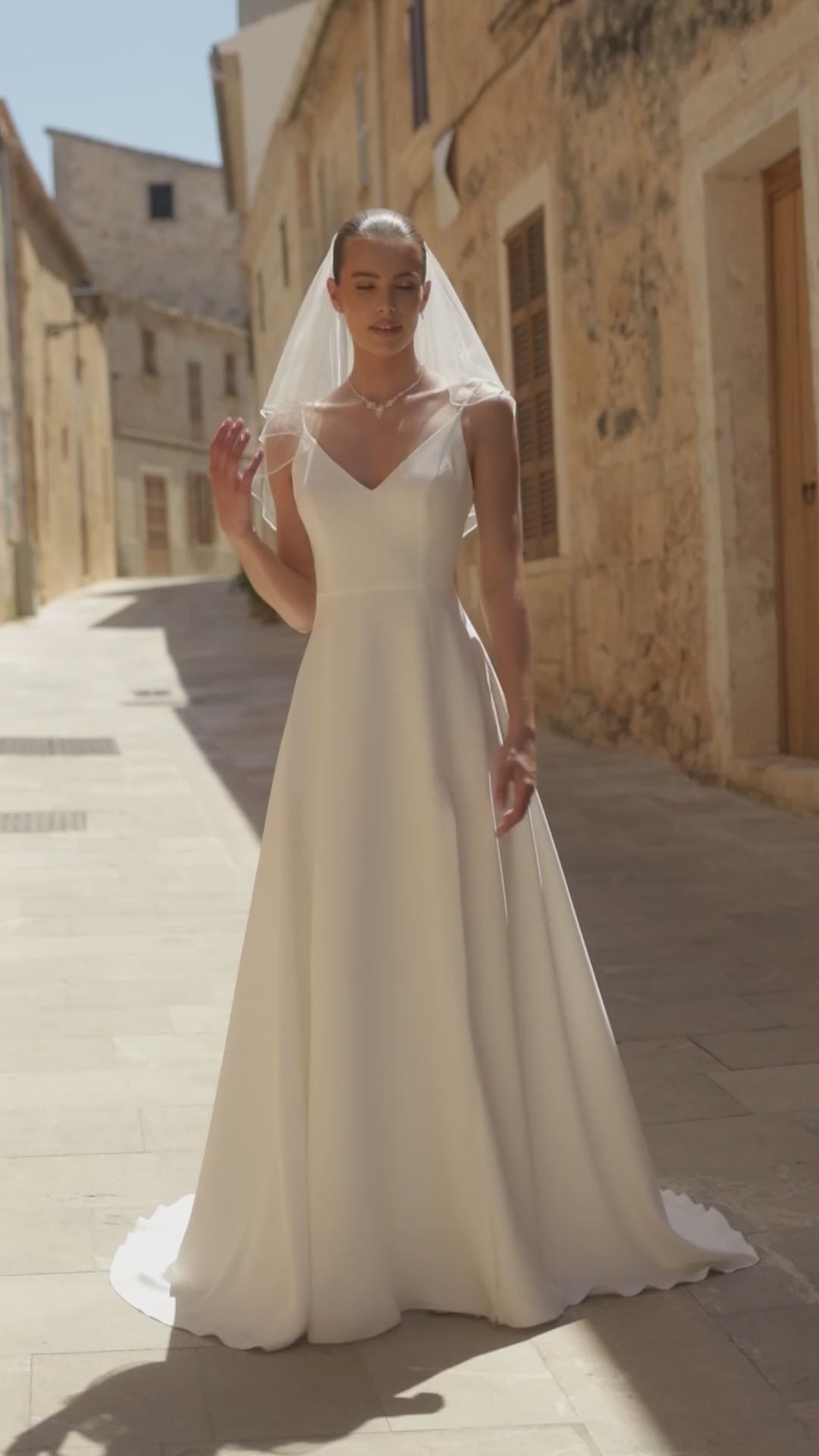VOILE MARIÉE COURT S494 TULLE PAILLETÉ & PERLES DE VERRE – AVEC RABAT