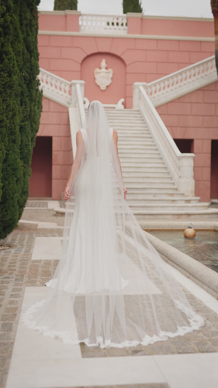 Voile de mariée S564 – tulle souple – dentelle perlée festonnée – 300 cm