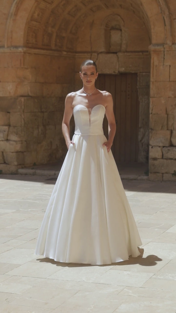 BUSTIER DE MARIÉE E458 EN MIKADO – DÉCOLLETÉ CŒUR ÉLÉGANT