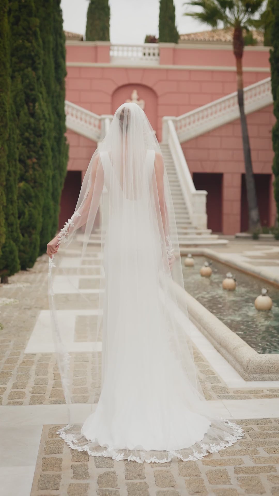 Voile de mariée S563 – tulle souple – guirlande de dentelle fleurie – 220 cm