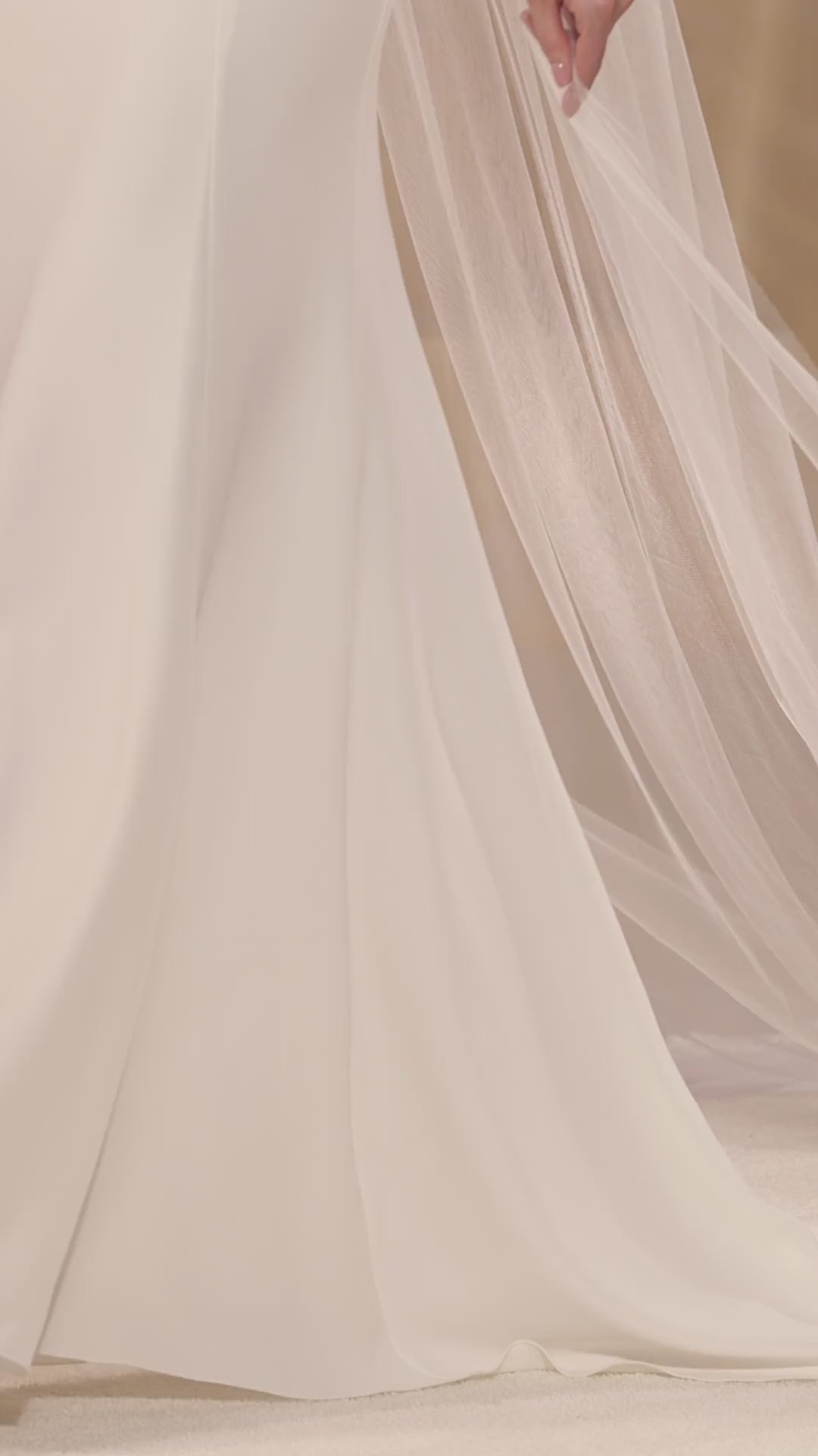 VOILE DE MARIÉE CATHÉDRALE S456 – TULLE DOUX AVEC DENTELLE ET SEQUINS BRODÉS