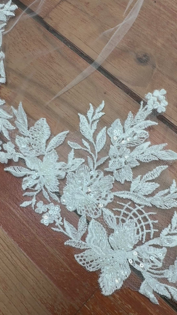 VOILE DE MARIÉE LONG CATHÉDRALE 350 CM– TULLE DIAMANT & BORDURE EN DENTELLE - S451